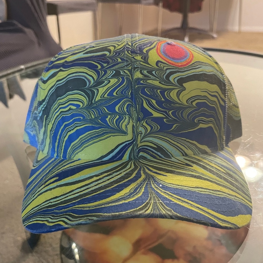 NWT Dom Chi Adult Hat